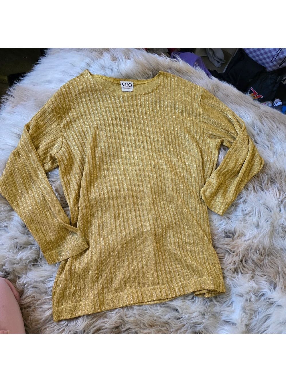 CLIO Gold Metallic Ribbed Long Sleeve Top 🍯